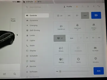 2018 Tesla Model 3 - image 24