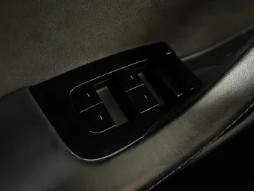 2018 Tesla Model 3 - image 21