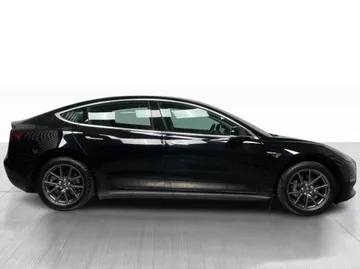 2018 Tesla Model 3 - image 2