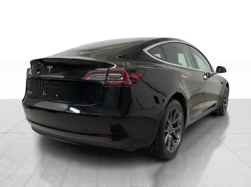 2018 Tesla Model 3 - image 14