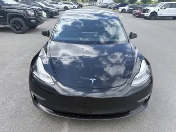 2021 Tesla Model 3 - image 2