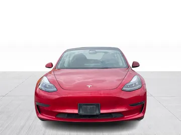 2022 Tesla Model 3 - image 9