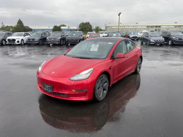 2022 Tesla Model 3 - image 3