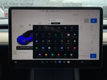 2022 Tesla Model 3 - image 8