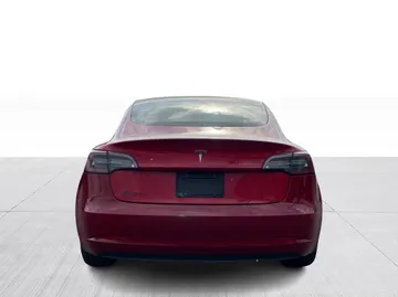 2022 Tesla Model 3 - image 13