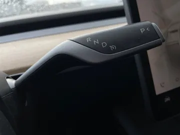 2022 Tesla Model 3 - image 26