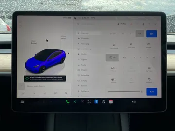 2022 Tesla Model 3 - image 28