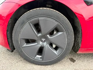 2022 Tesla Model 3 - image 10