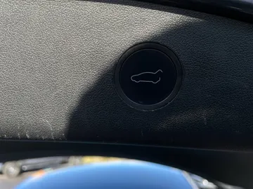 2023 Tesla Model 3 - image 18