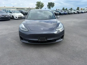 2023 Tesla Model 3 - image 2