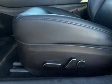 2023 Tesla Model 3 - image 24