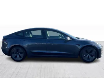 2023 Tesla Model 3 - image 2