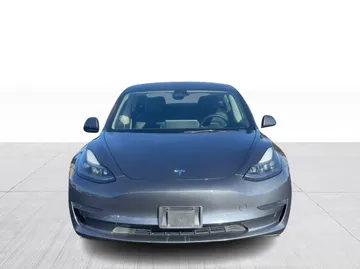 2023 Tesla Model 3 - image 9