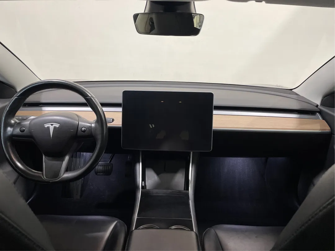 2018 Tesla Model 3 — photo 4