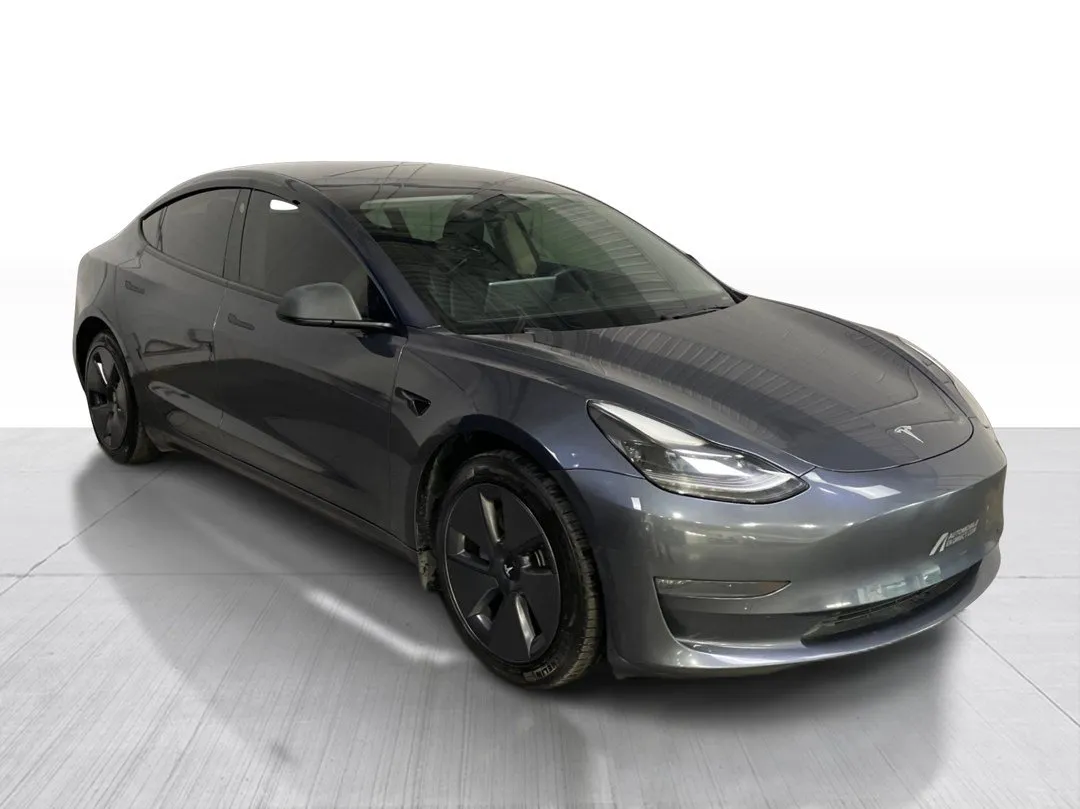 2022 Tesla Model 3 Long Range AWD, photo 1