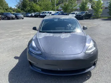 2022 Tesla Model 3 - image 2