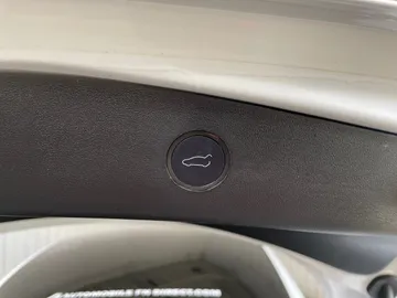 2022 Tesla Model 3 - image 19