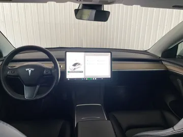 2022 Tesla Model 3 - image 14