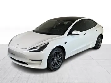 2022 Tesla Model 3 - image 3
