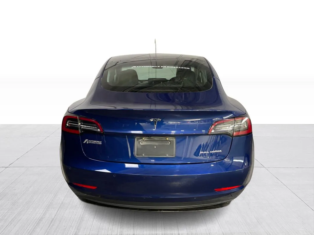 2022 Tesla Model 3 Long Range, photo 10