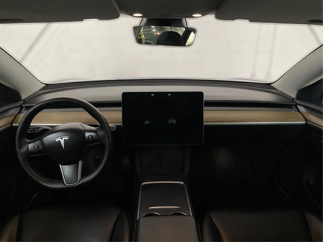 2022 Tesla Model 3 Long Range, photo 4
