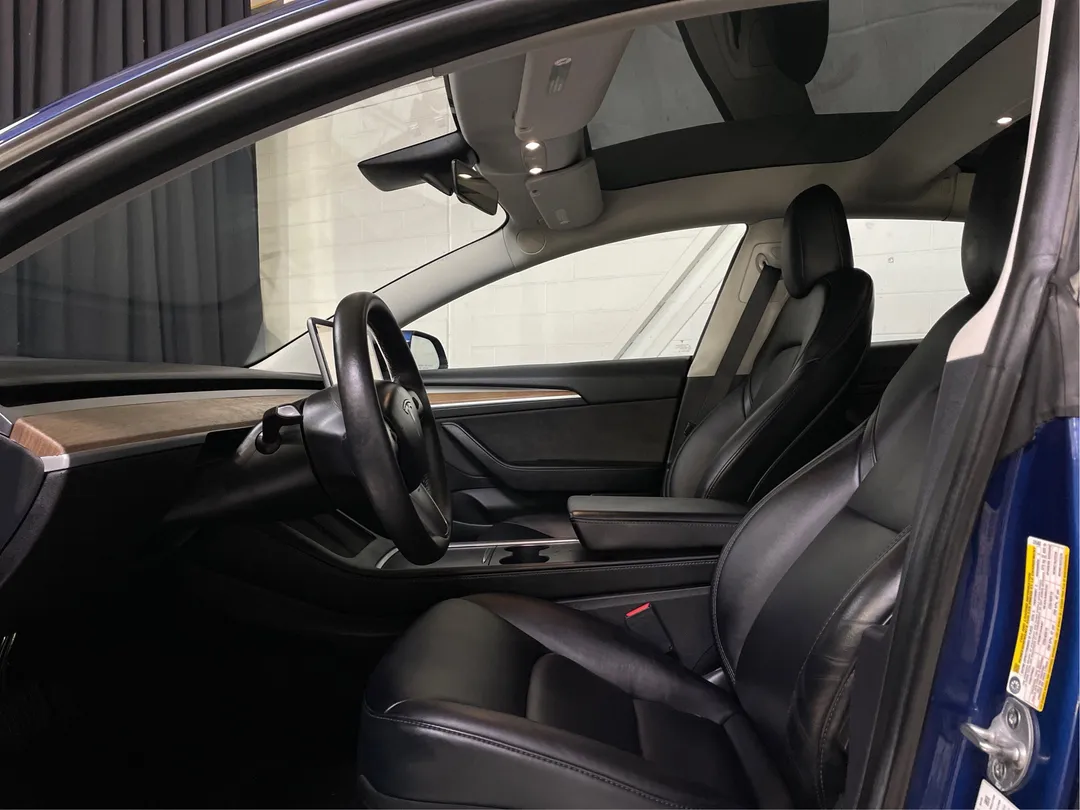 2022 Tesla Model 3 Long Range, photo 3