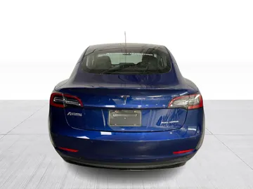 2022 Tesla Model 3 - image 11