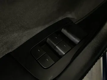 2022 Tesla Model 3 - image 21
