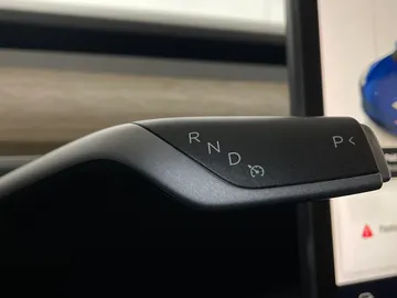2022 Tesla Model 3 - image 23