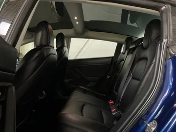 2022 Tesla Model 3 - image 14