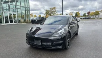 2022 Tesla Model 3 - image 3