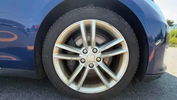 2016 Tesla Model S - image 7