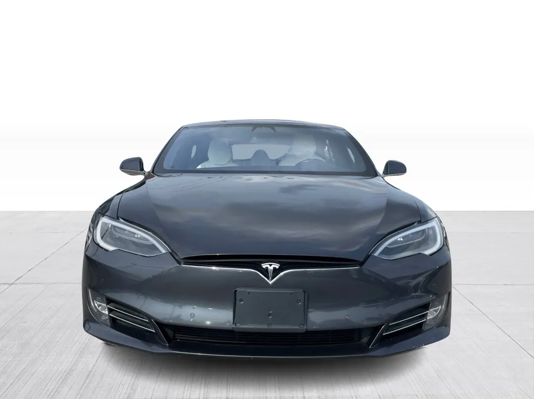 2017 Tesla Model S — photo 8