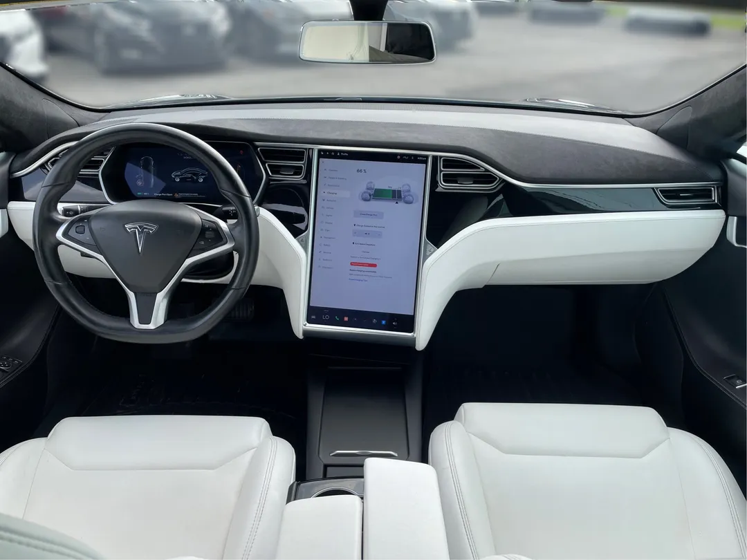 2017 Tesla Model S — photo 4
