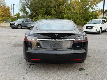 2017 Tesla Model S - image 4