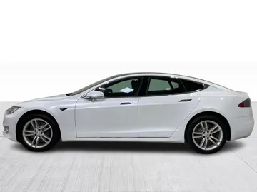 2019 Tesla Model S - image 10