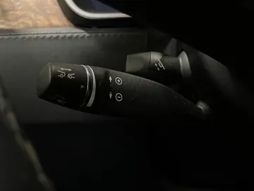 2019 Tesla Model S - image 21