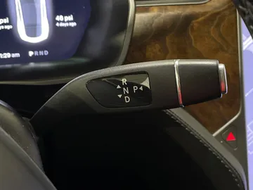 2019 Tesla Model S - image 25