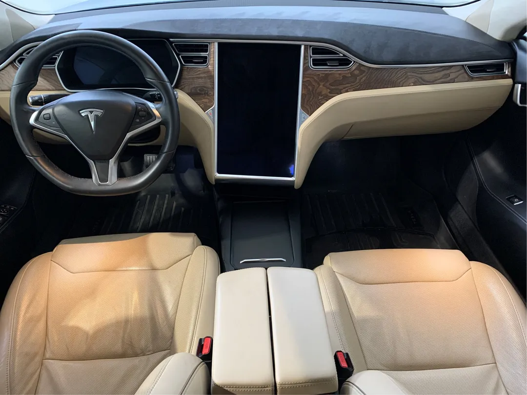 2017 Tesla Model S — photo 4