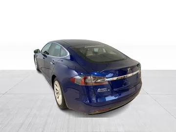 2017 Tesla Model S - image 11