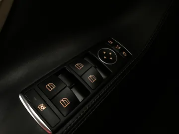 2017 Tesla Model S - image 25