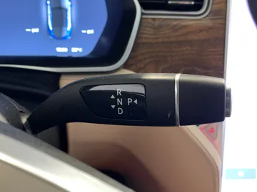 2017 Tesla Model S - image 29