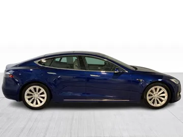 2017 Tesla Model S - image 2