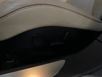2017 Tesla Model S - image 20