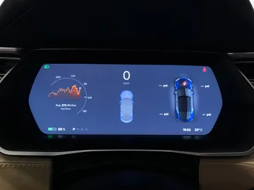 2017 Tesla Model S - image 17