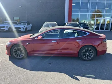 2019 Tesla Model S - image 4