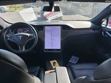 2019 Tesla Model S - image 8