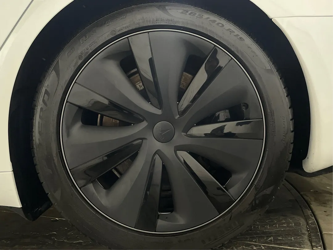 2022 Tesla Model S — photo 5