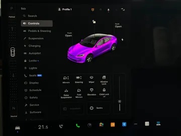 2022 Tesla Model S - image 23