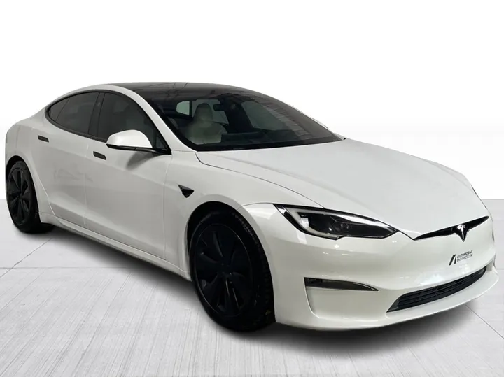 2022 Tesla Model S - main image